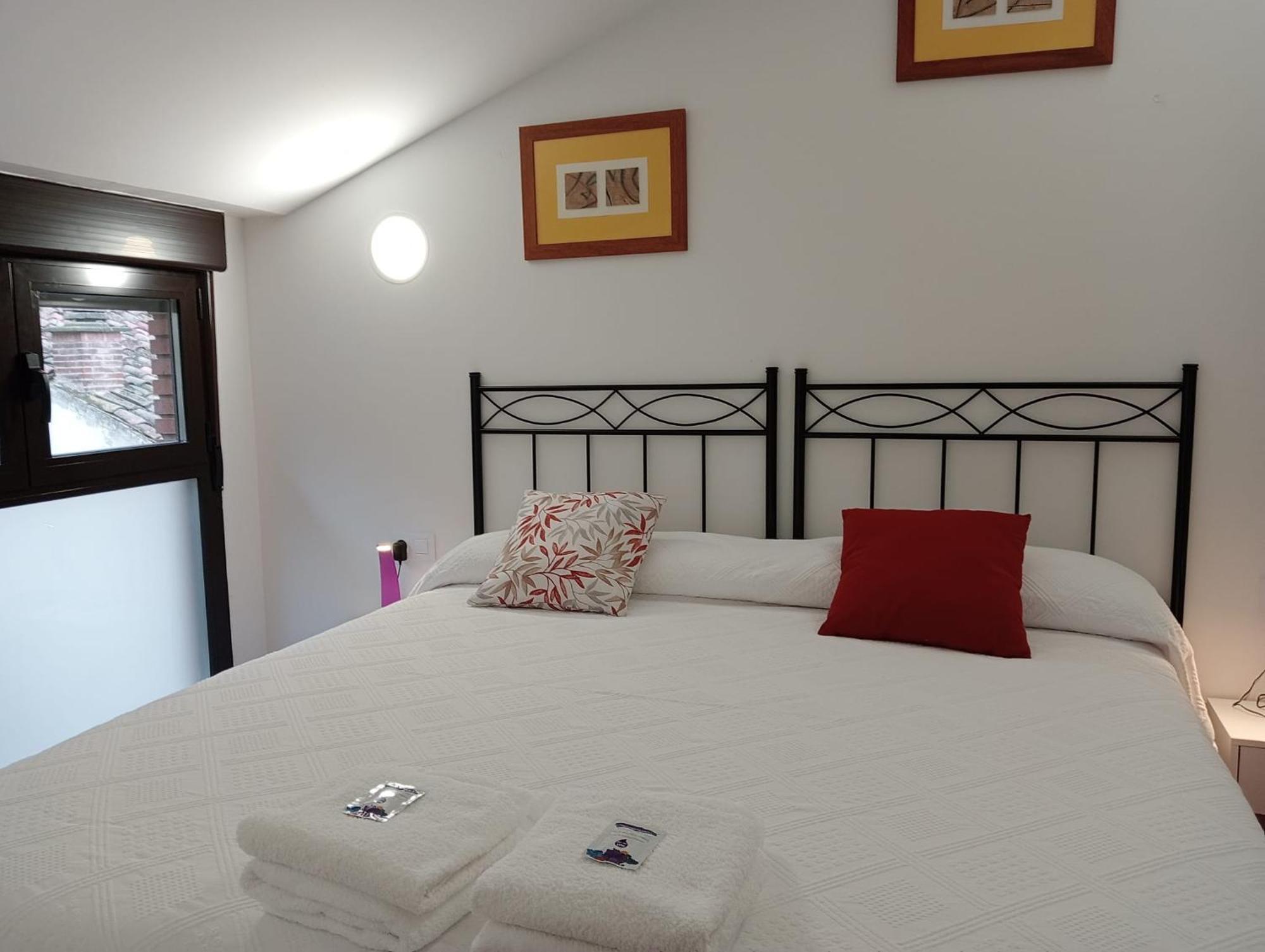Apartamentos La Piedra En Pleno Centro Historico Con Dos Dormitorios Y Dos Banos Nájera Exterior foto