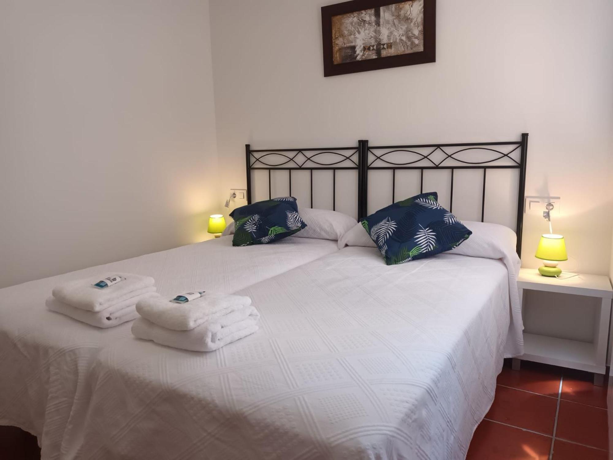 Apartamentos La Piedra En Pleno Centro Historico Con Dos Dormitorios Y Dos Banos Nájera Exterior foto