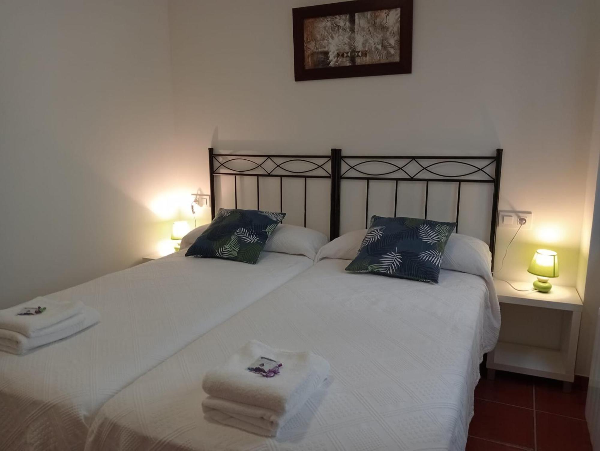 Apartamentos La Piedra En Pleno Centro Historico Con Dos Dormitorios Y Dos Banos Nájera Exterior foto