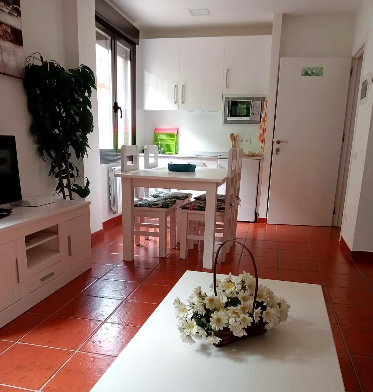 Apartamentos La Piedra En Pleno Centro Historico Con Dos Dormitorios Y Dos Banos Nájera Exterior foto
